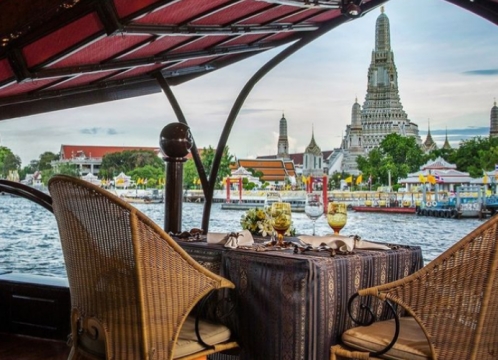 マノーラクルーズ